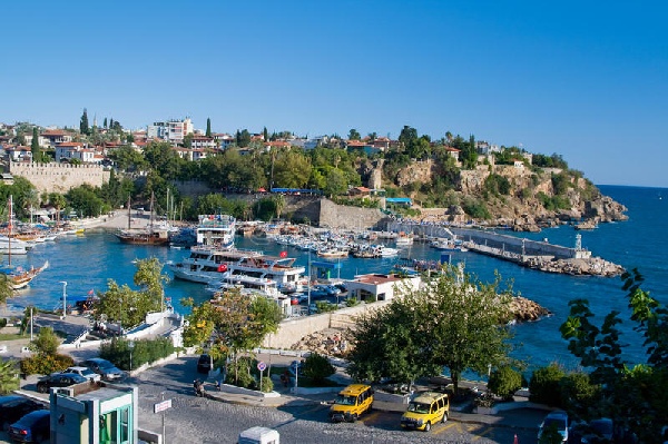 Buscar mujeres solteras en otras poblaciones de Antalya