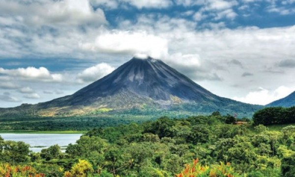 COSTA RICA EN GRUPO - incluye selva, volcán y playa 