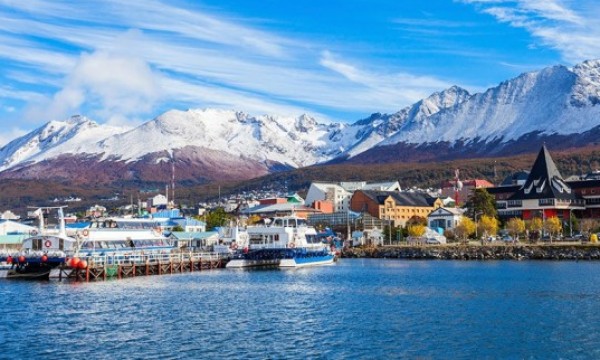 Ushuaia en Canal del Bosque 4*