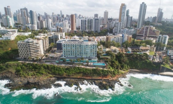 Volá a Salvador y Morro con SKY