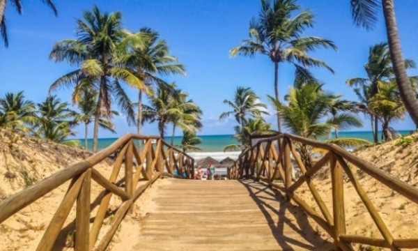 Volá a Praia do Forte en Carnaval con SKY
