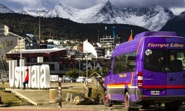 Traslado  Hotel / Cerro Castor / Hotel